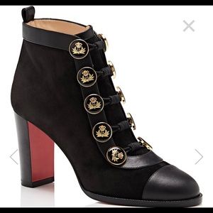 CHRISTIAN LOUBOUTIN
Cavel Suede Ankle Boots